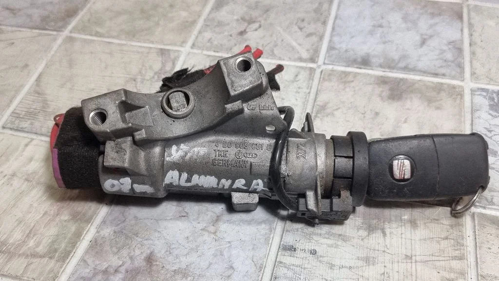 Ignition lock – Seat Alhambra (Mk1) (1996-2010)