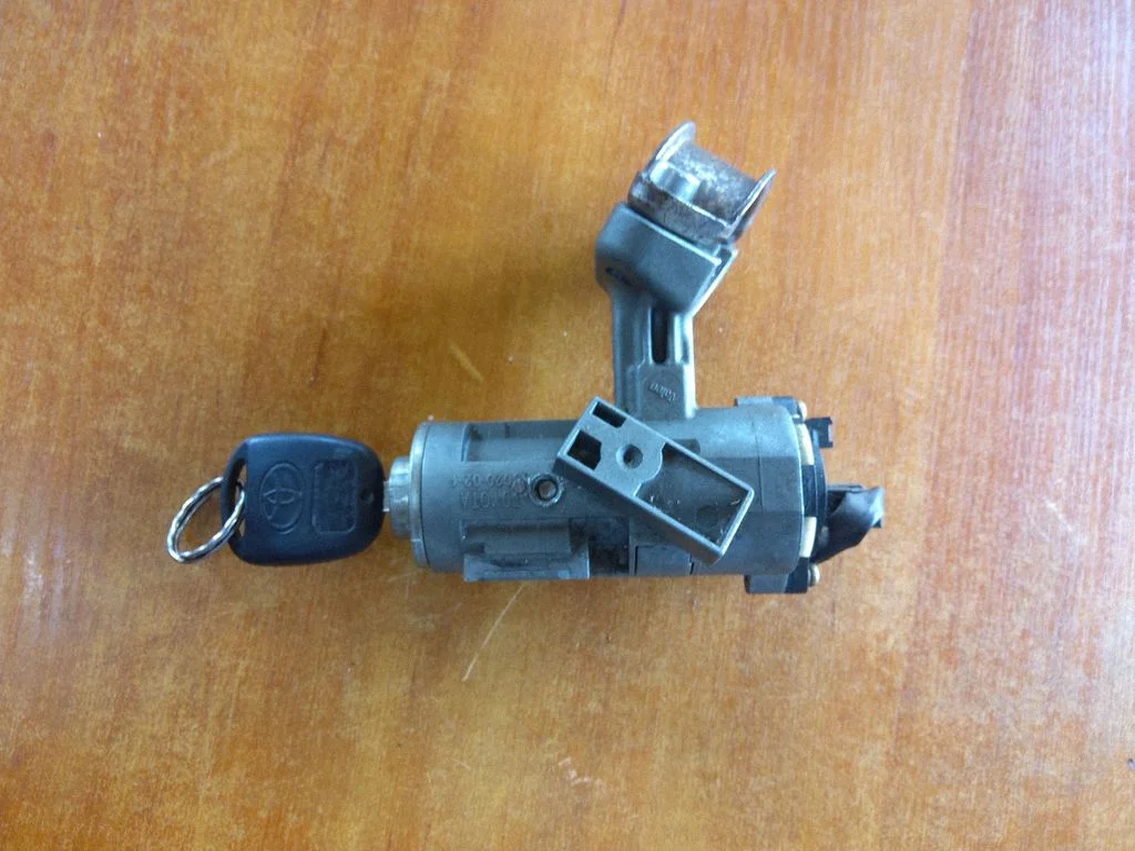 Süütelukk – Toyota Matrix (E130) (2001-2008)