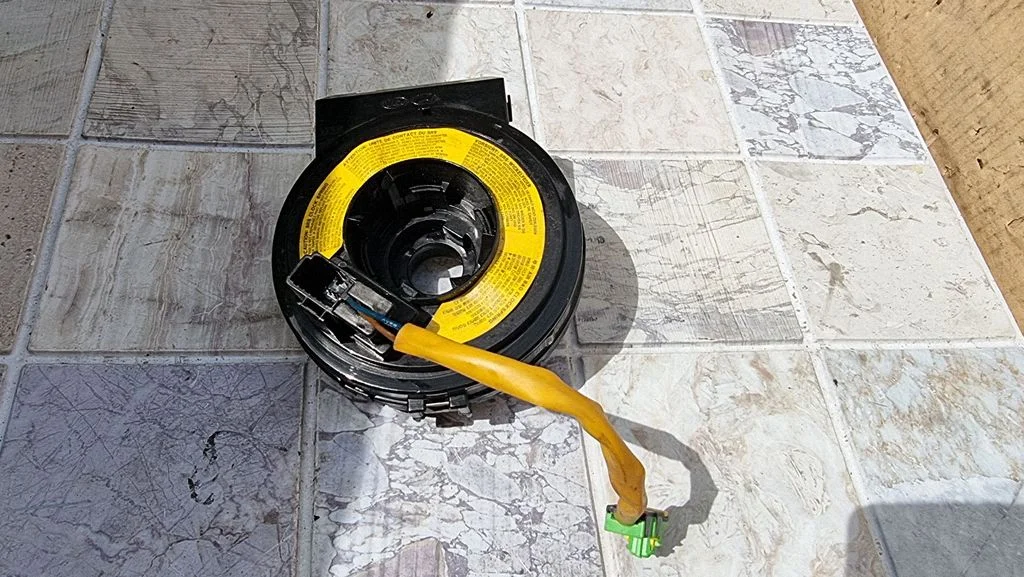 Taśma poduszki powietrznej (zwijacz SRS) HS6V690127