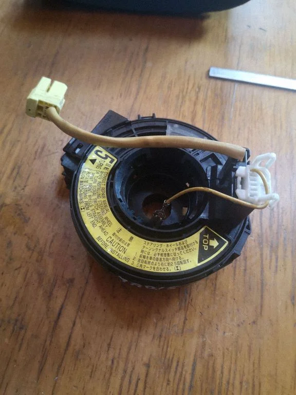 Airbag slip ring squib (SRS ring) 1UF0858C
