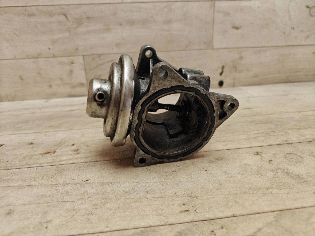 EGR valve 038131501AN