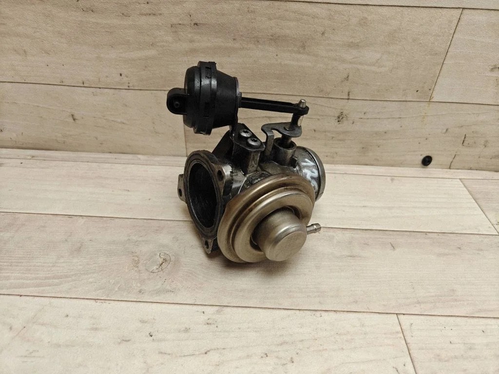 Zawór EGR 038131501G