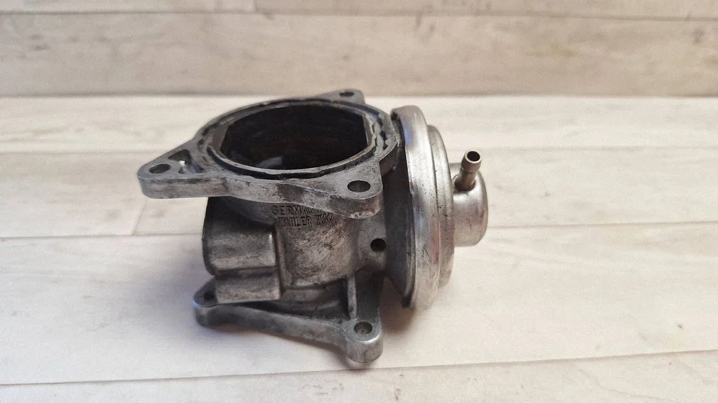 EGR valve 038129637D