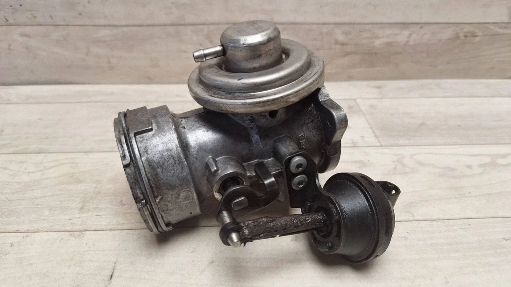 Zawór EGR 038131501J