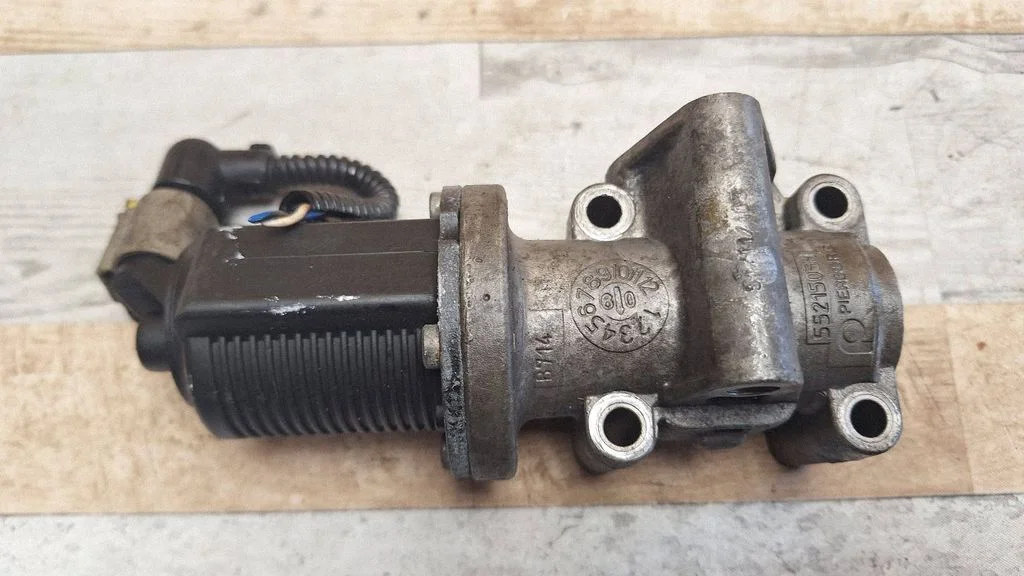 EGR valve 55215031