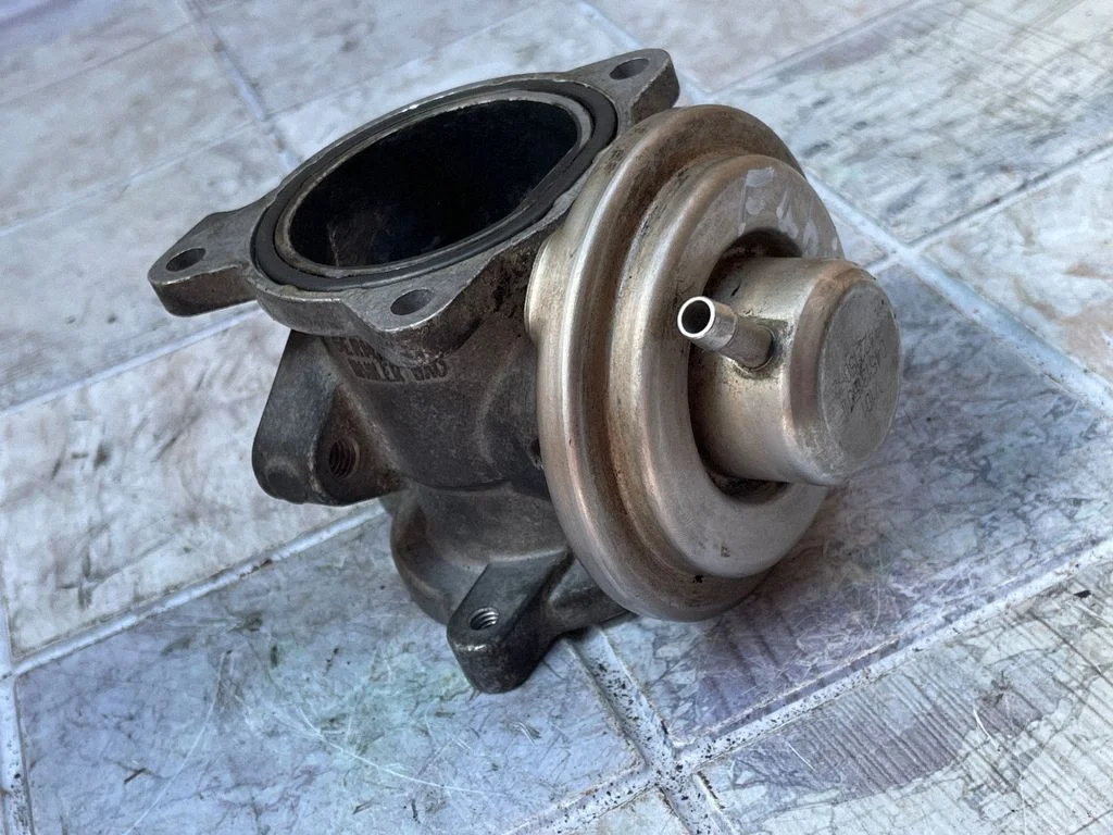EGR valve 045131501F