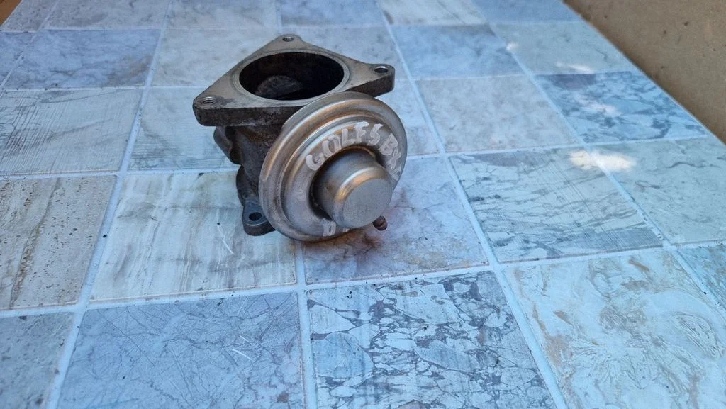 EGR vārsts 038131501AN