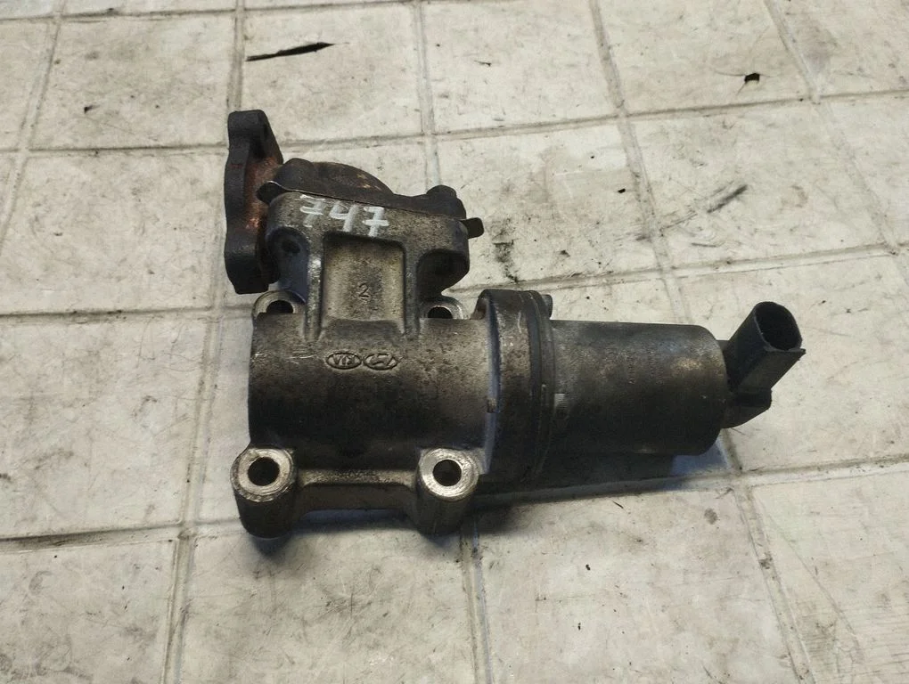EGR valve 84104A410