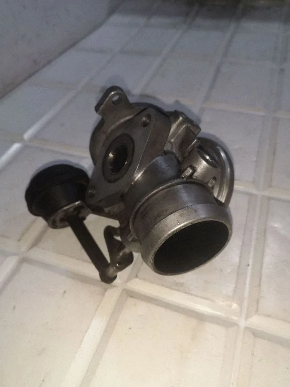EGR vārsts 038129637B