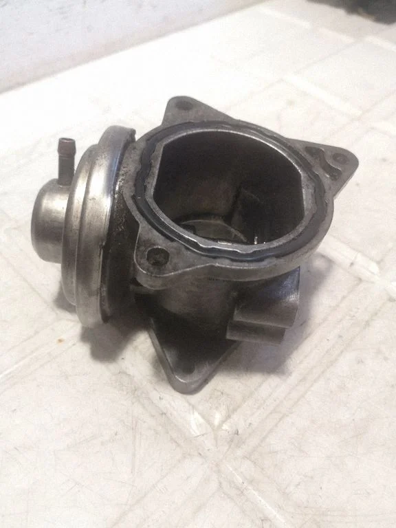 EGR valve – Volkswagen Touran I (2003-2010)