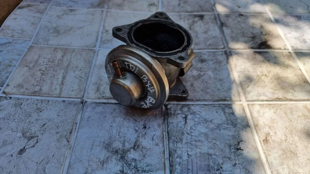 EGR vārsts 038131501AF