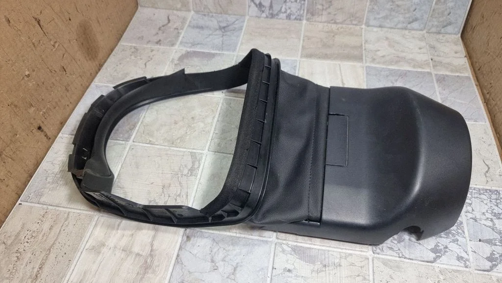 Steering wheel column trim 6131695026501