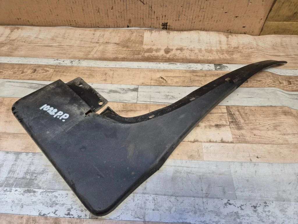 Front mudguard AB3916A262BE