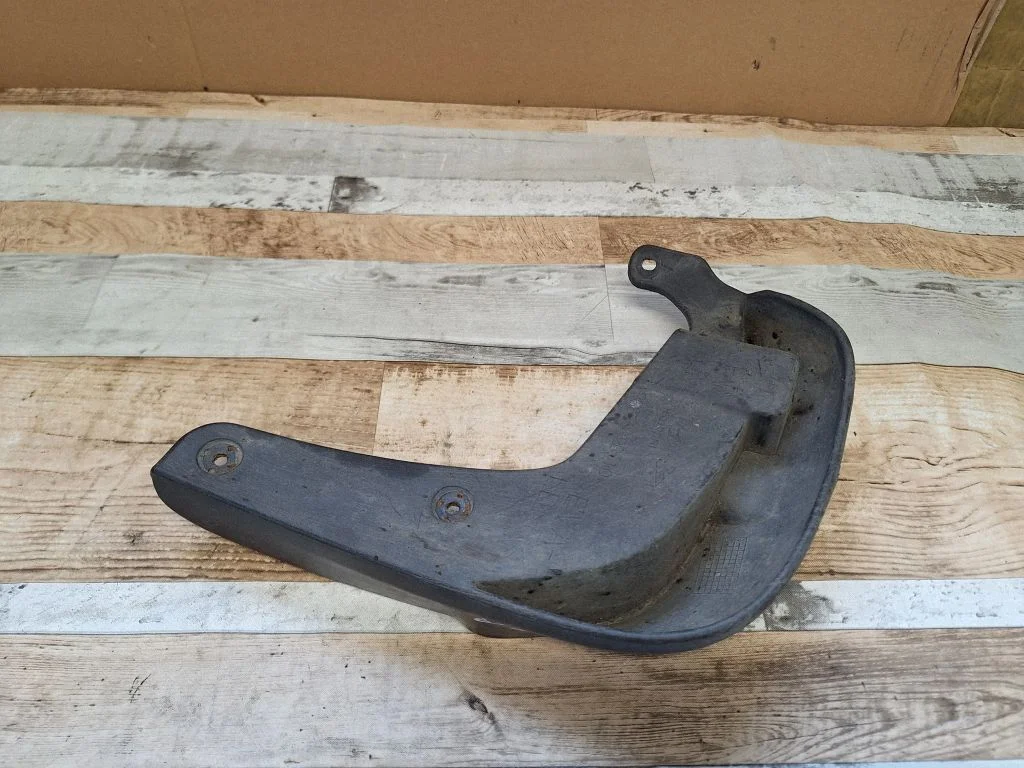 Front mudguard 868602B010