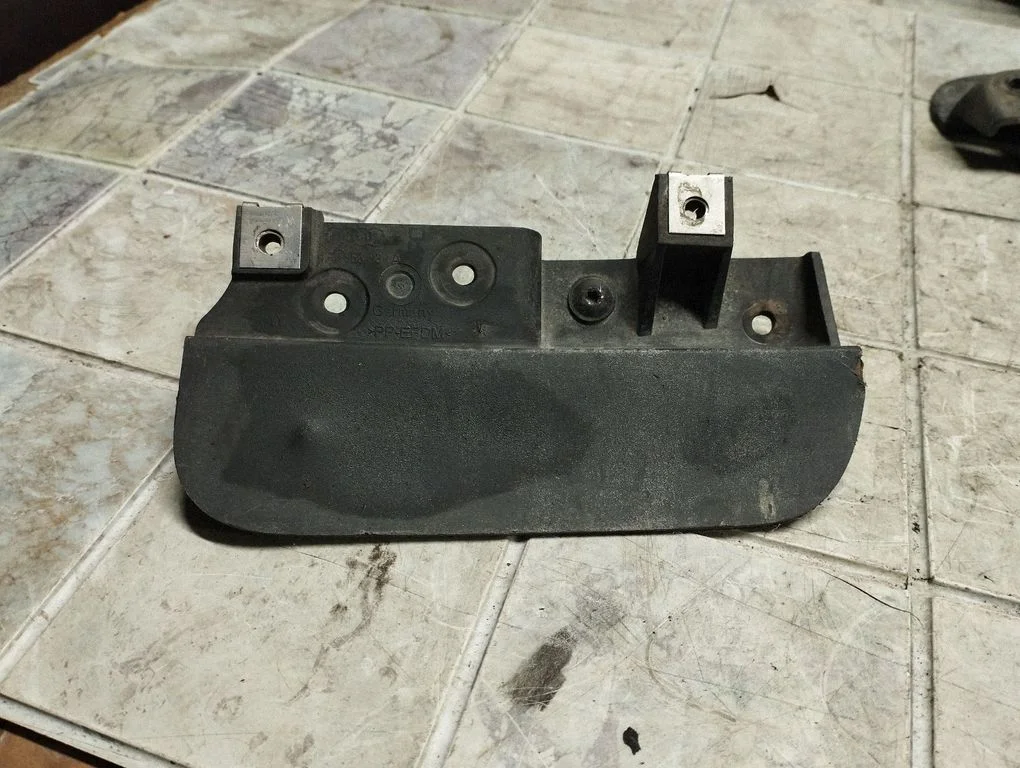 Aizmugurējais dubļusargs 4F0853834A