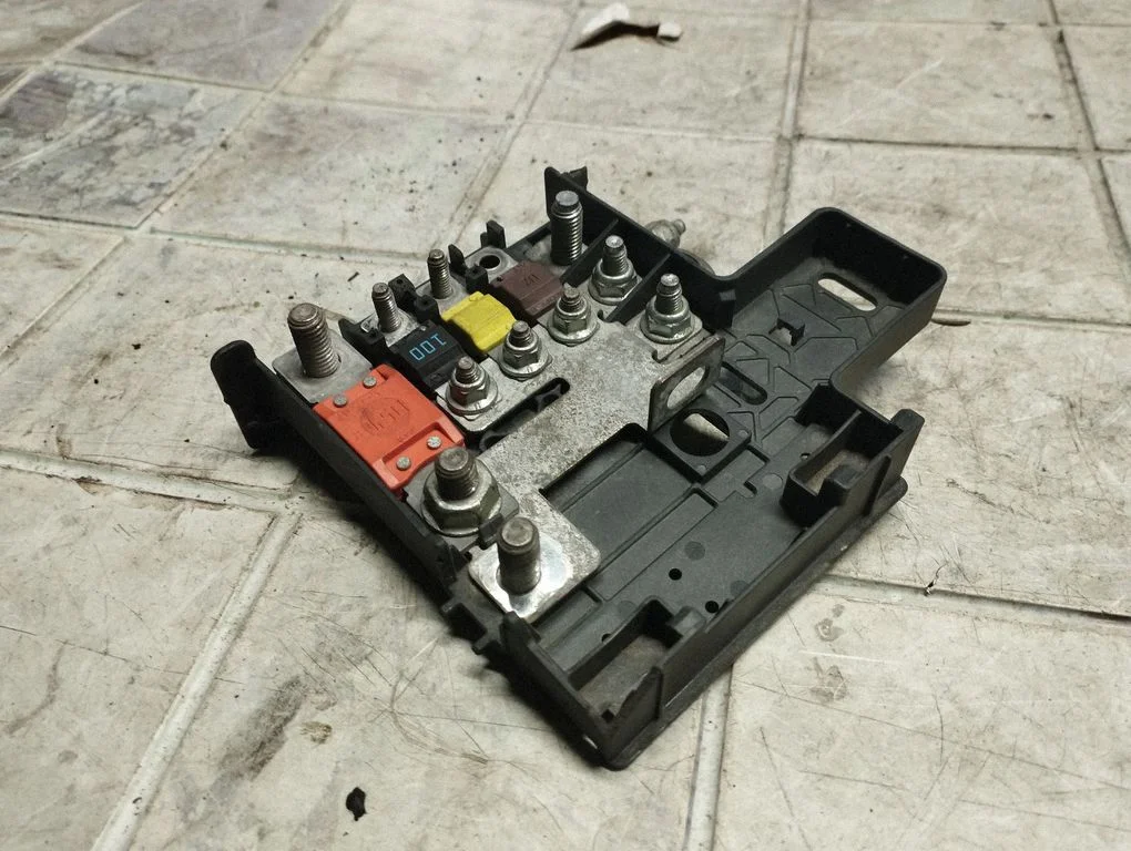 Positive wiring loom A878