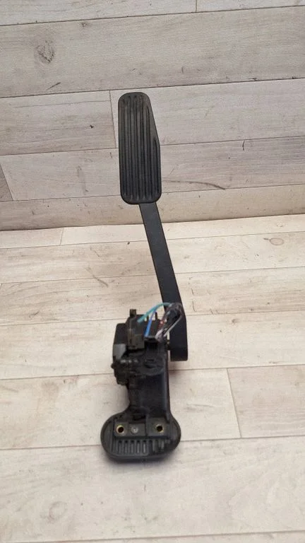 Pedał gazu 6PV00853701