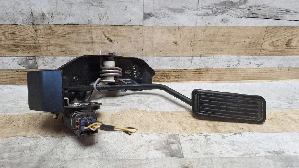 Accelerator throttle pedal 7811135030