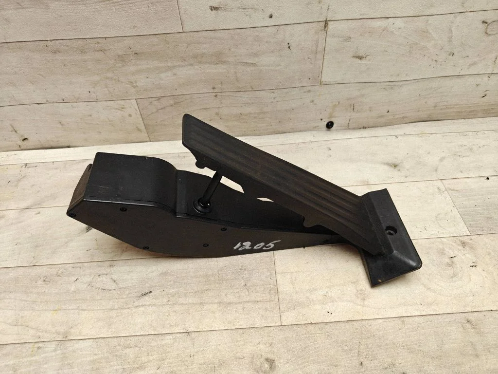 Accelerator throttle pedal 35426766931