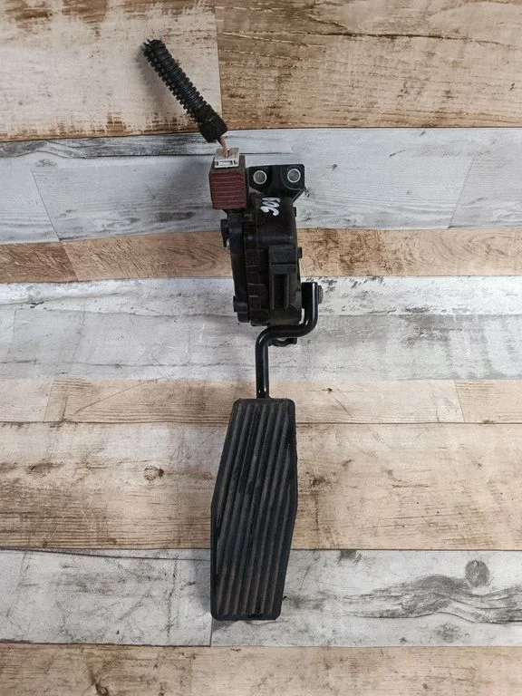 Accelerator throttle pedal – Saab 9-5 (2006-2010)