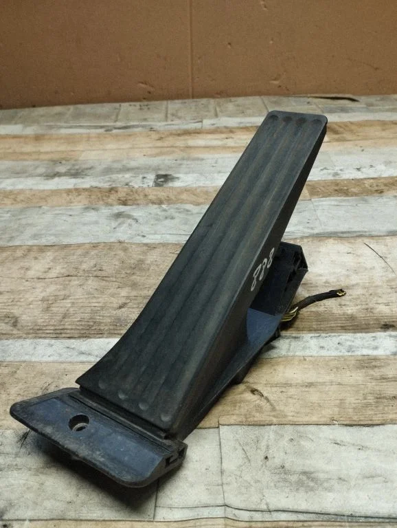 Accelerator throttle pedal – BMW 7 Series F01 F02 F03 F04 (2008-2016)