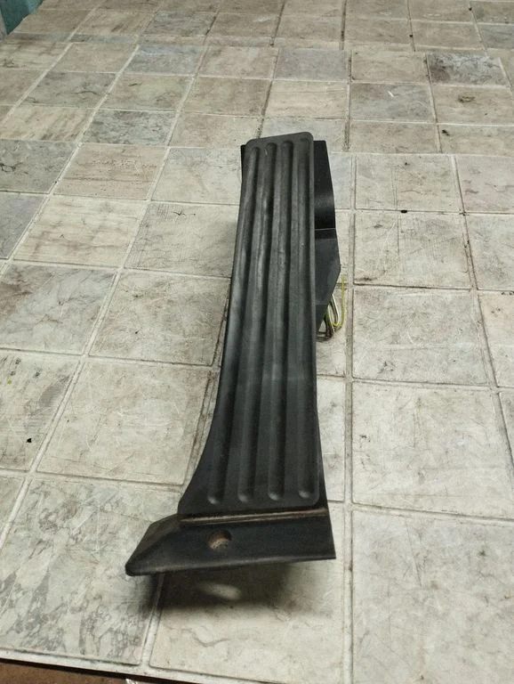Accelerator throttle pedal 3542677264502