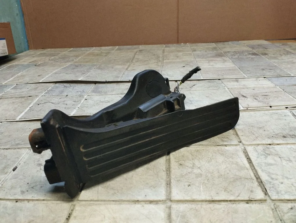 Pedał gazu 1K1721503P
