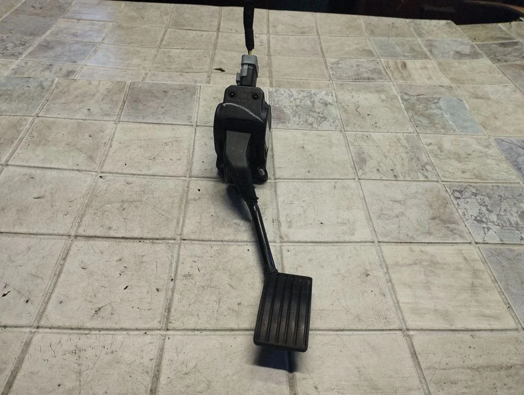 Accelerator throttle pedal 0280755173