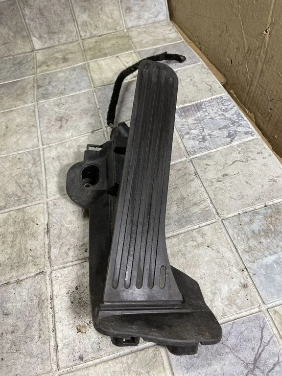 Pedał gazu 1K2723503