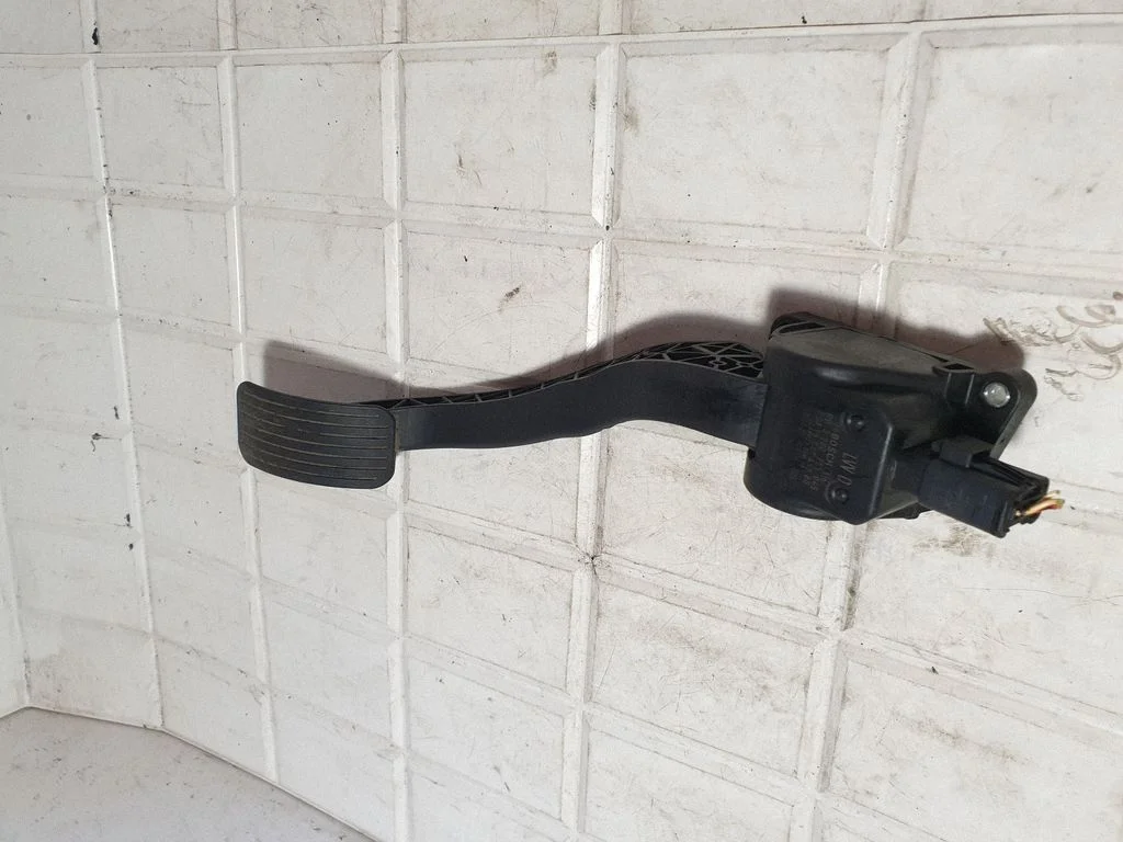 Accelerator throttle pedal 0280755045