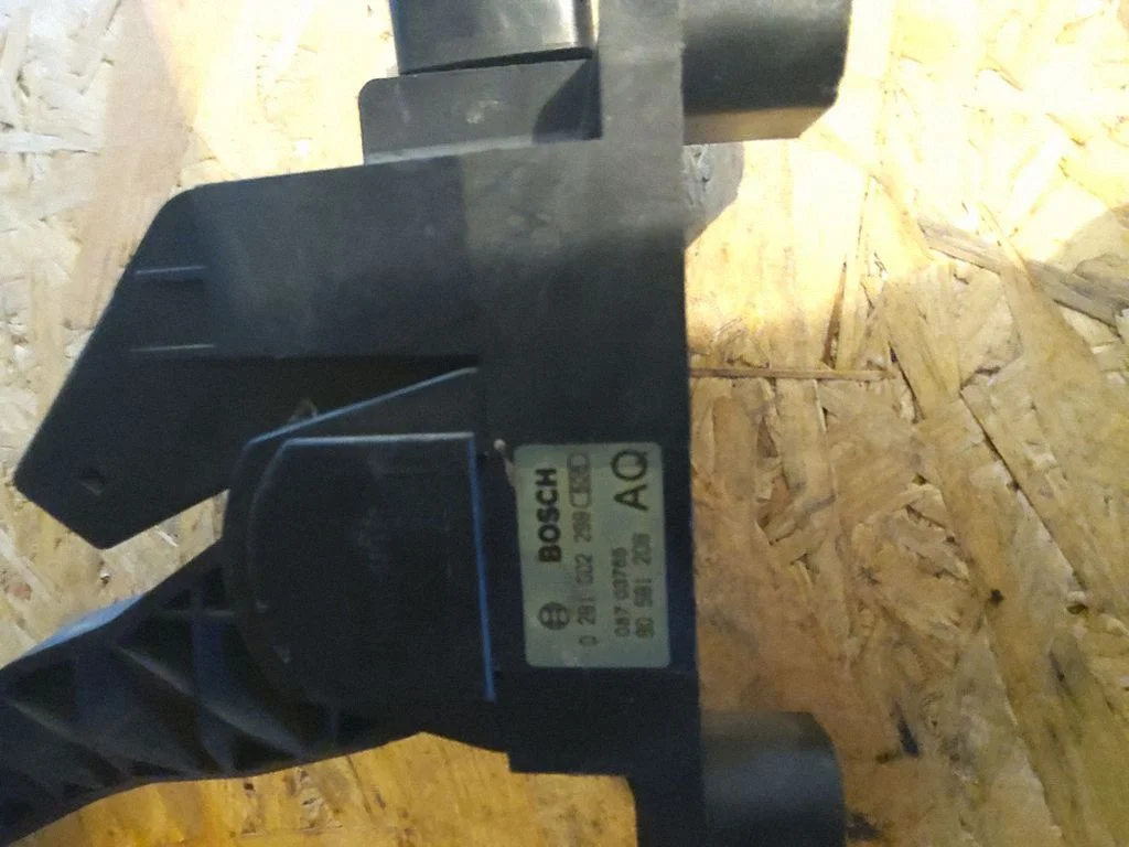 Accelerator throttle pedal 0281002298