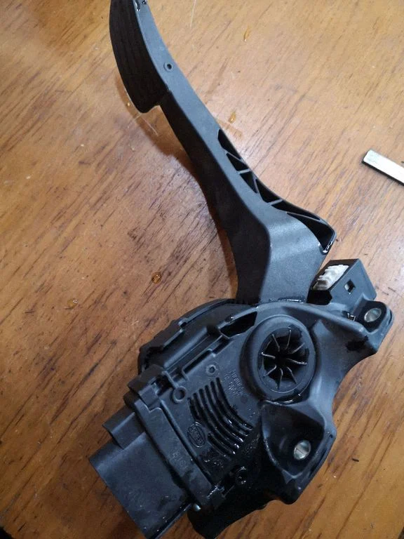 Accelerator throttle pedal – Ford Galaxy (2006-2015)