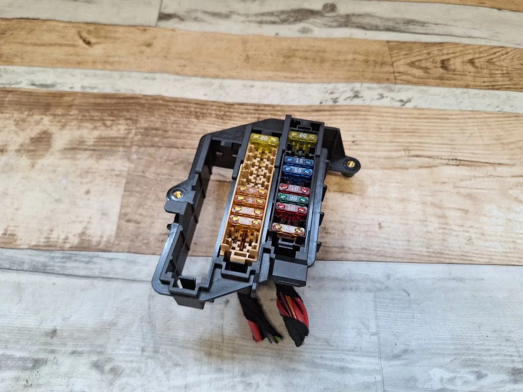 Fuse box set 4F1971845A