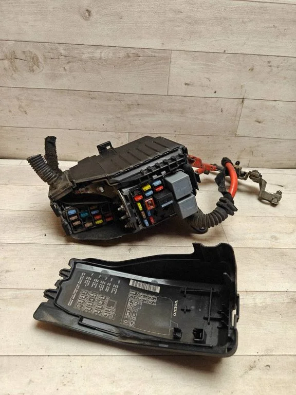 Kaitsmekarp (komplekt) – Volvo V70 (2008-2013)