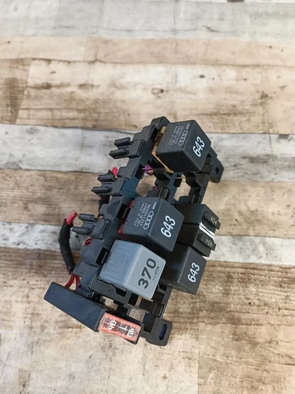 Fuse box set 4F0937503