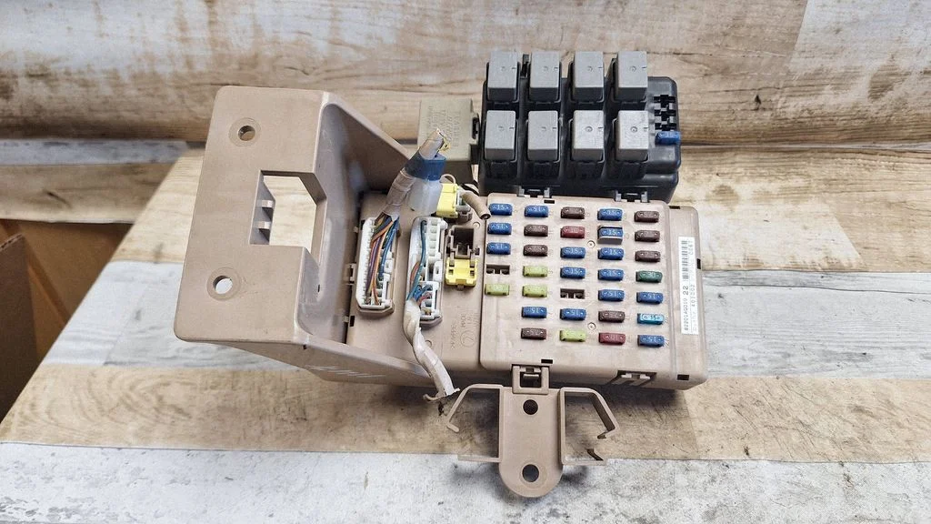 Fuse module 82201AG010