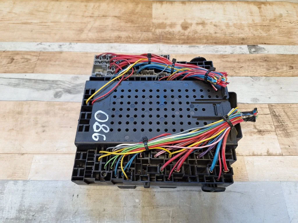 Fuse module – Volvo V70 (2000-2004)