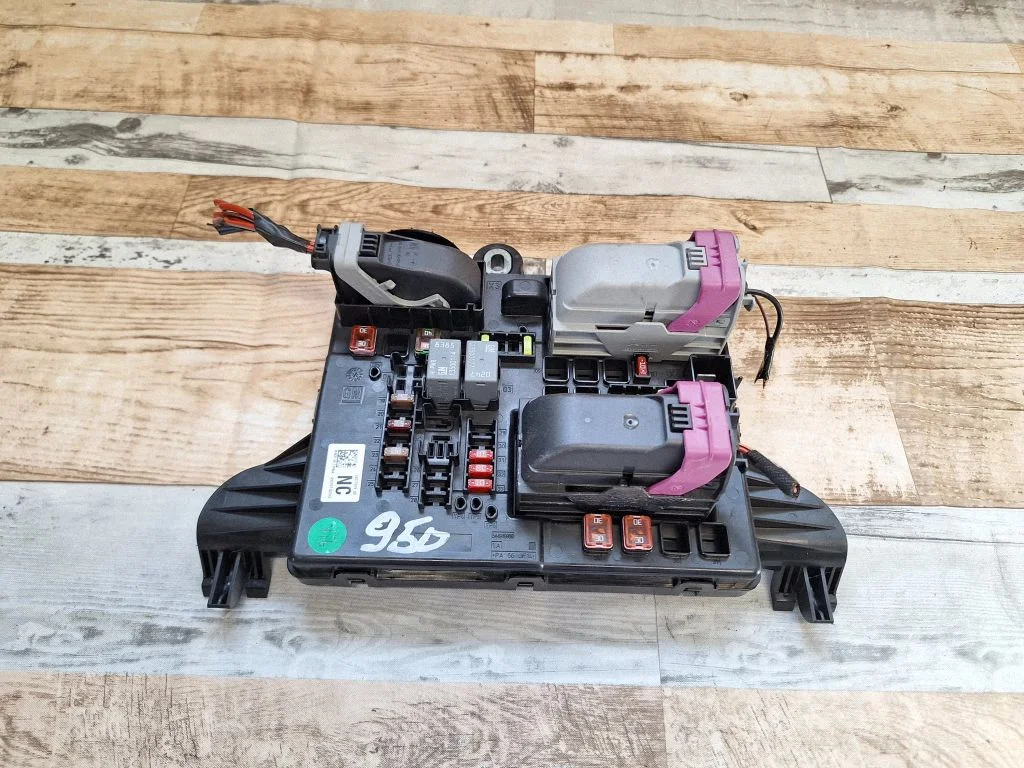 Fuse module 1327731905