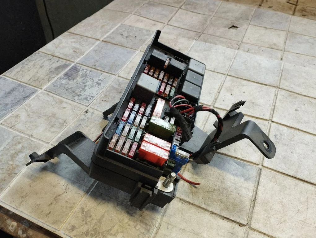 Fuse module – Mercedes-Benz R-Class W251 (2005-2013)
