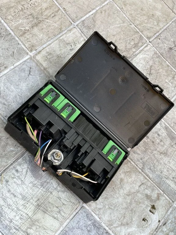 Fuse module – Peugeot 207 CC (2007-2014)