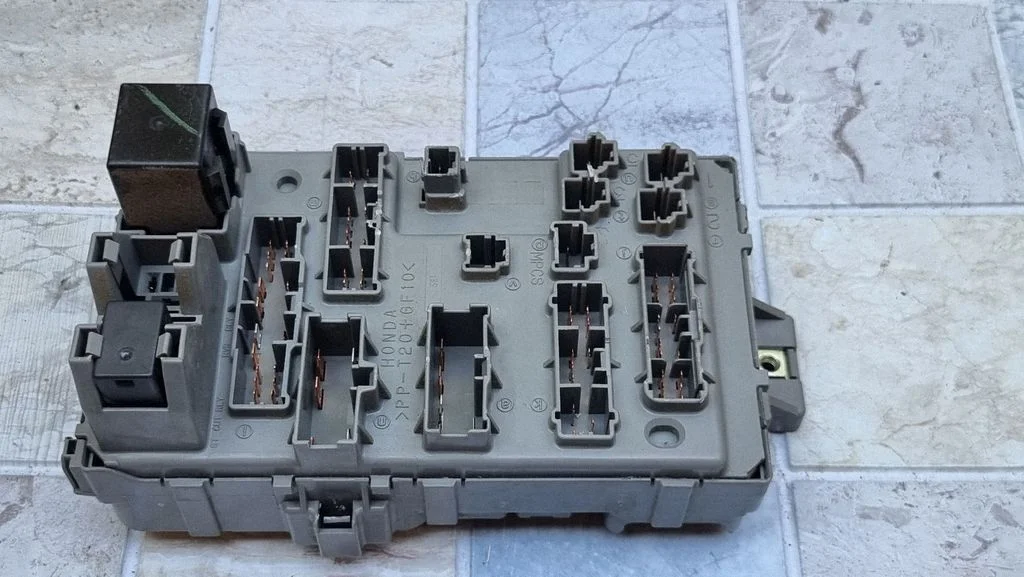 Fuse module 3820AS1AG100
