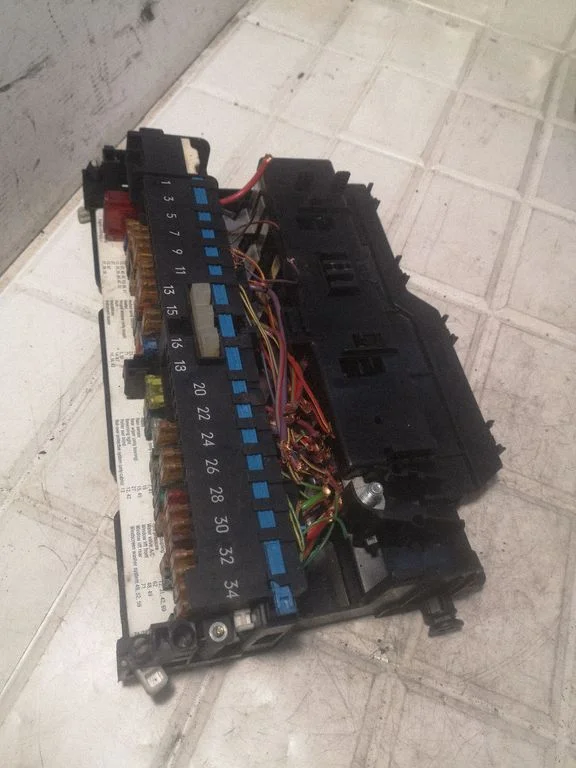 Fuse module – BMW 3 Series E46 (1998-2005)