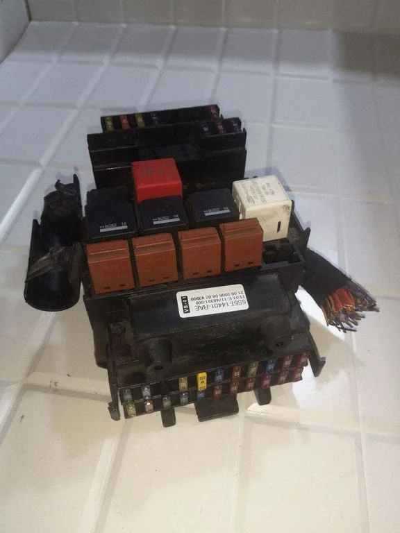 Fuse module 94FG14A073AA – Ford Ka (1996-2008)