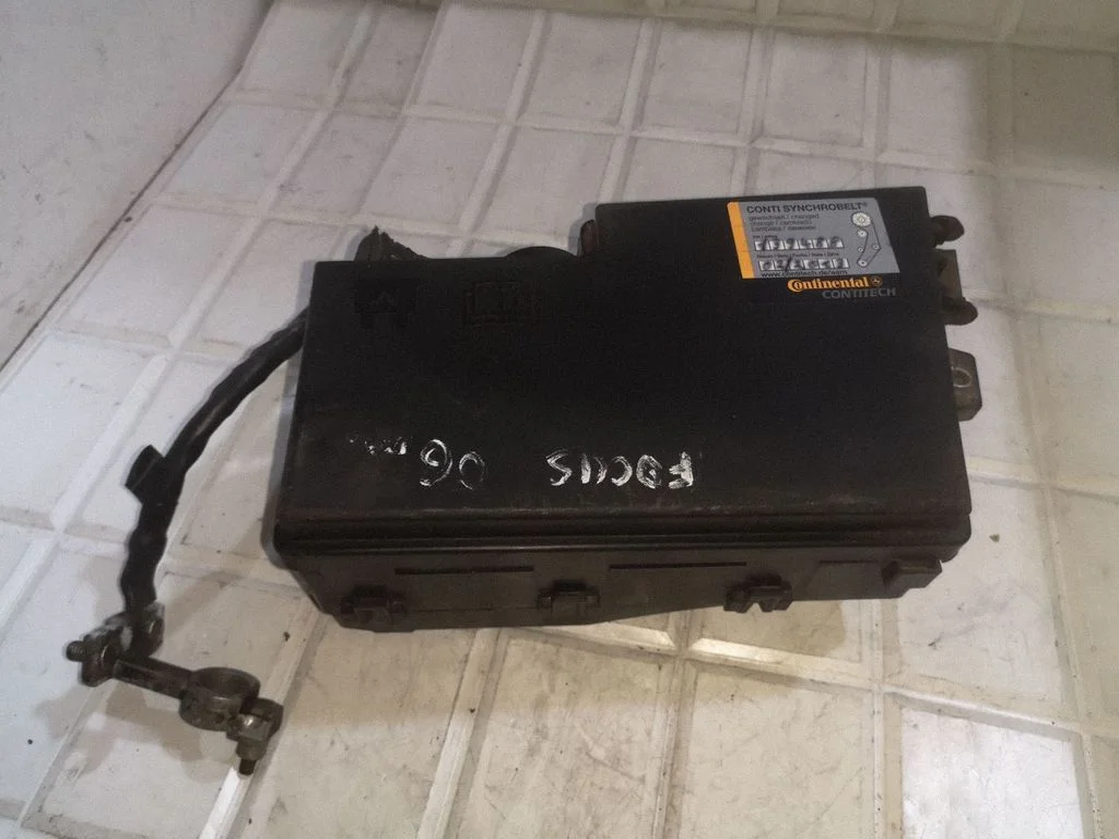 Fuse module – Ford Focus C-MAX (2003-2010)