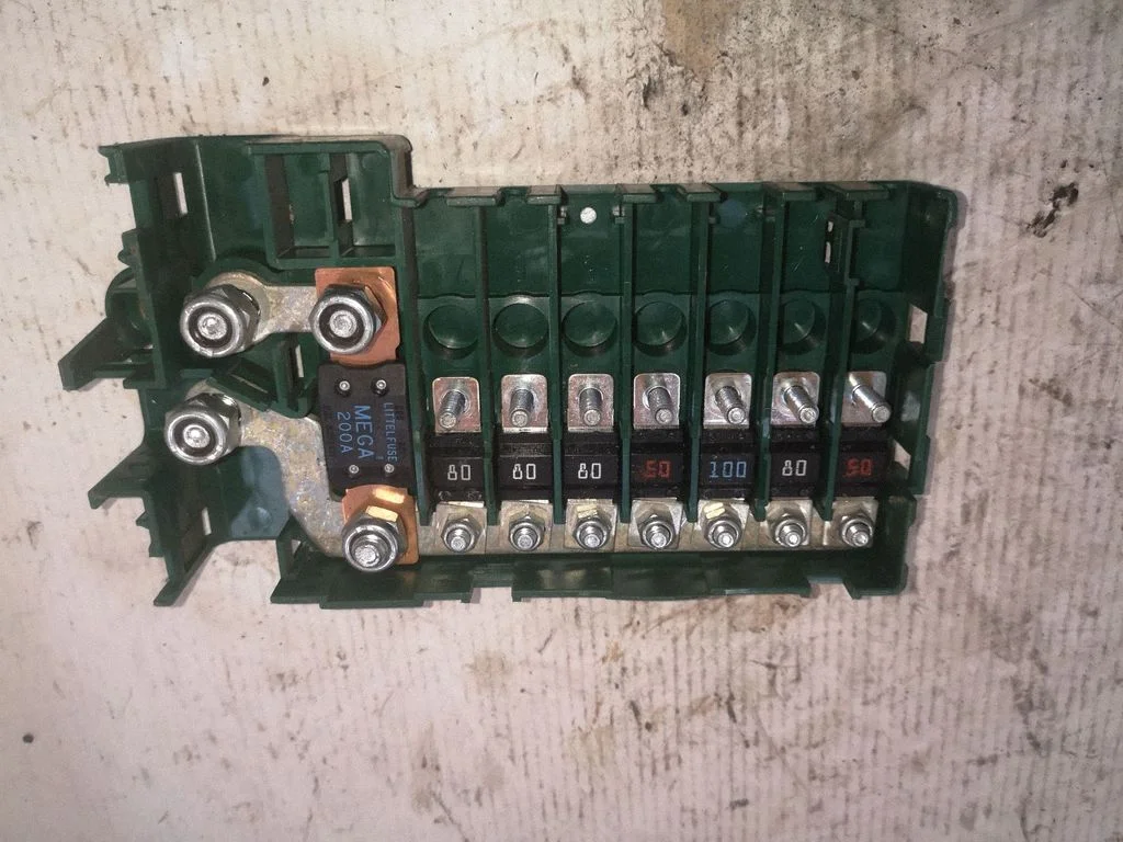 Fuse module – BMW 5 Series E39 (1996-2003)