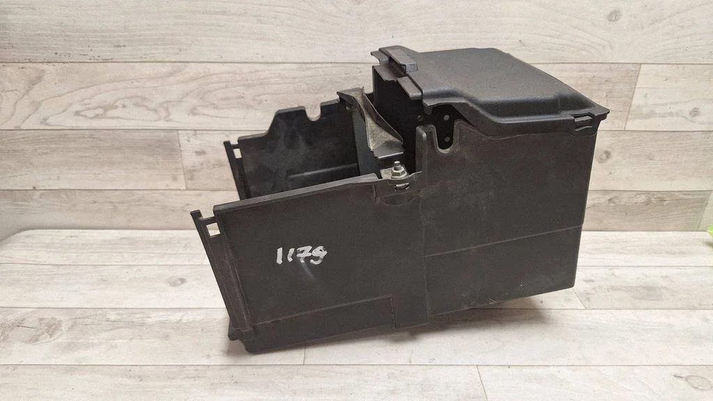 Battery box tray – Ford Focus (2010-2017)