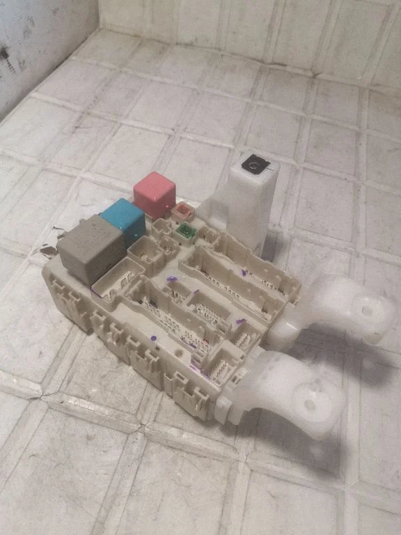 Fuse module 8273047290