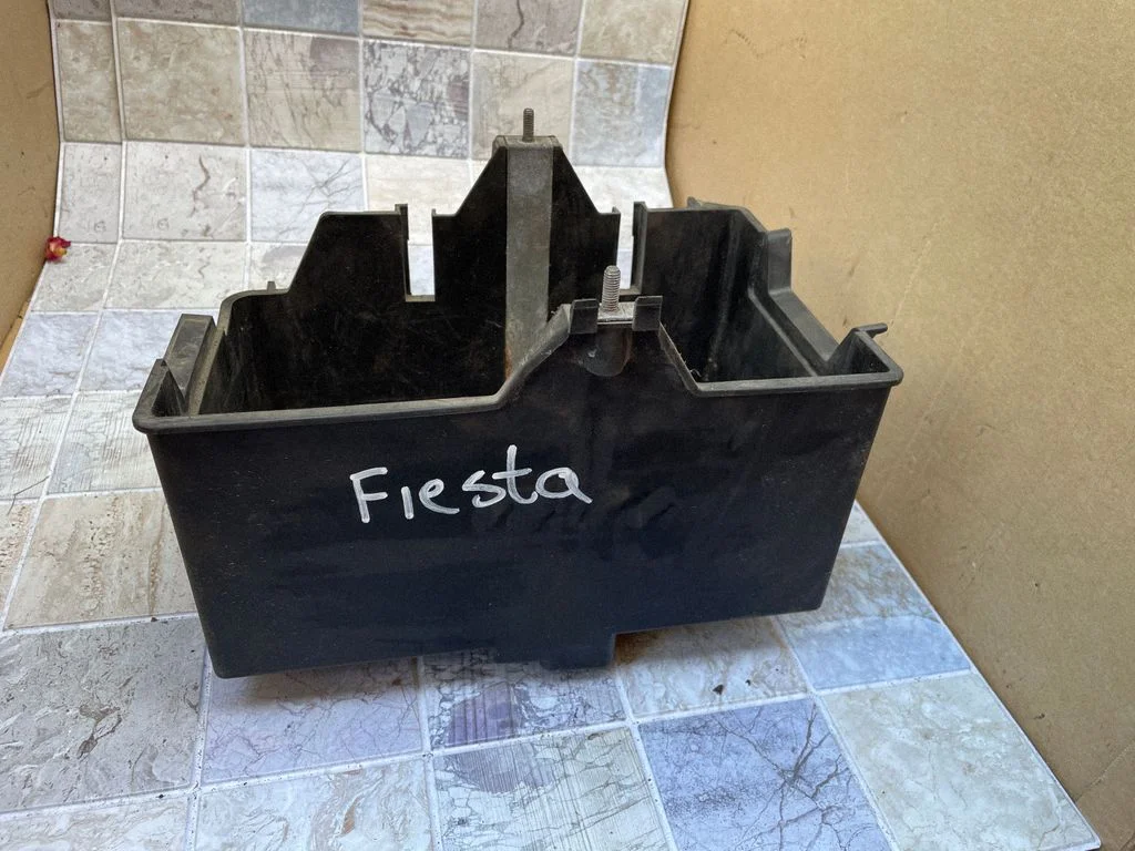 Aku kast – Ford Fiesta (2002-2005)