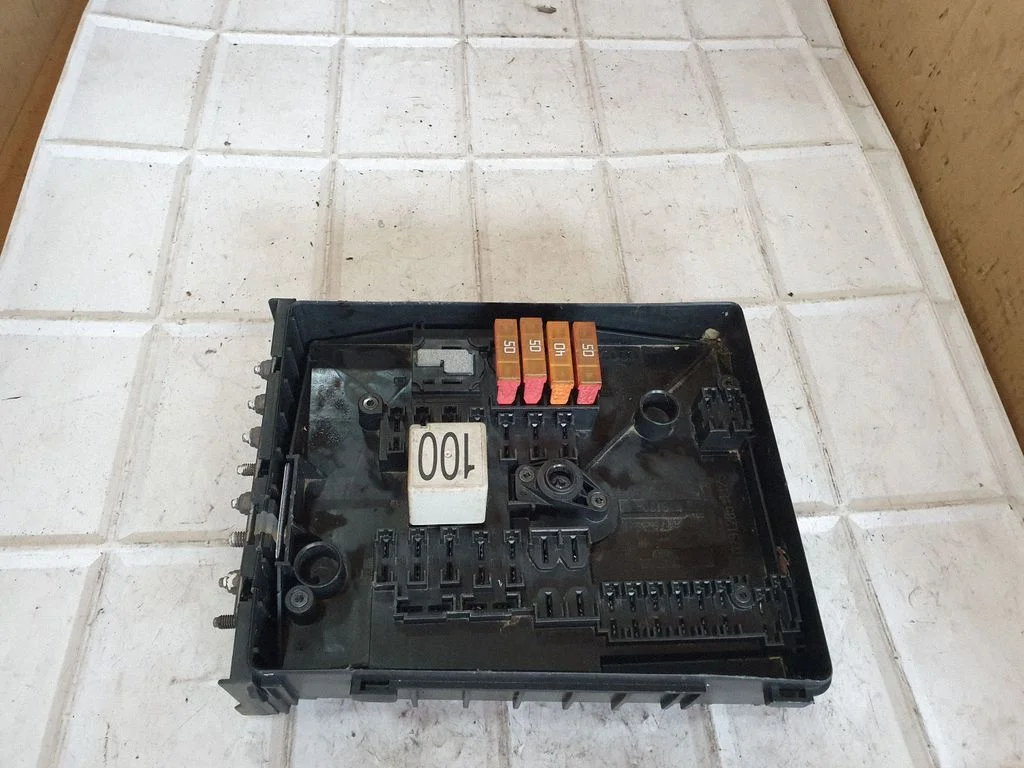 Drošinātāju bloks 1K0937125A