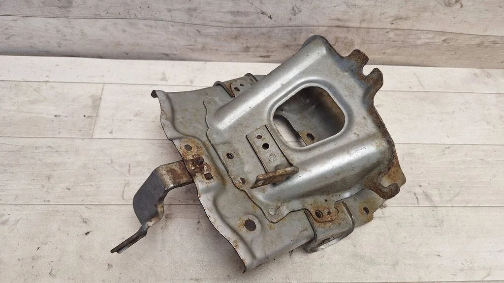 Battery tray